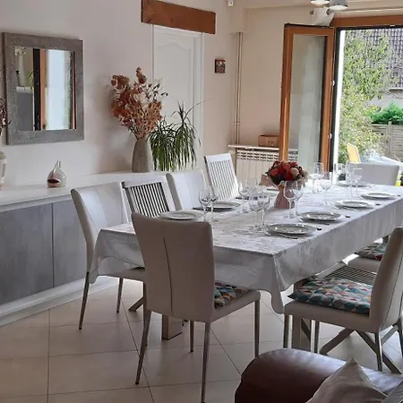 La Maison Des Aubepines Nyaraló *